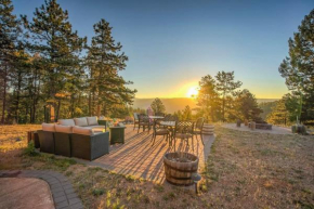 5BR Family Mountain Cabin Hot Tub & Gaming Garage